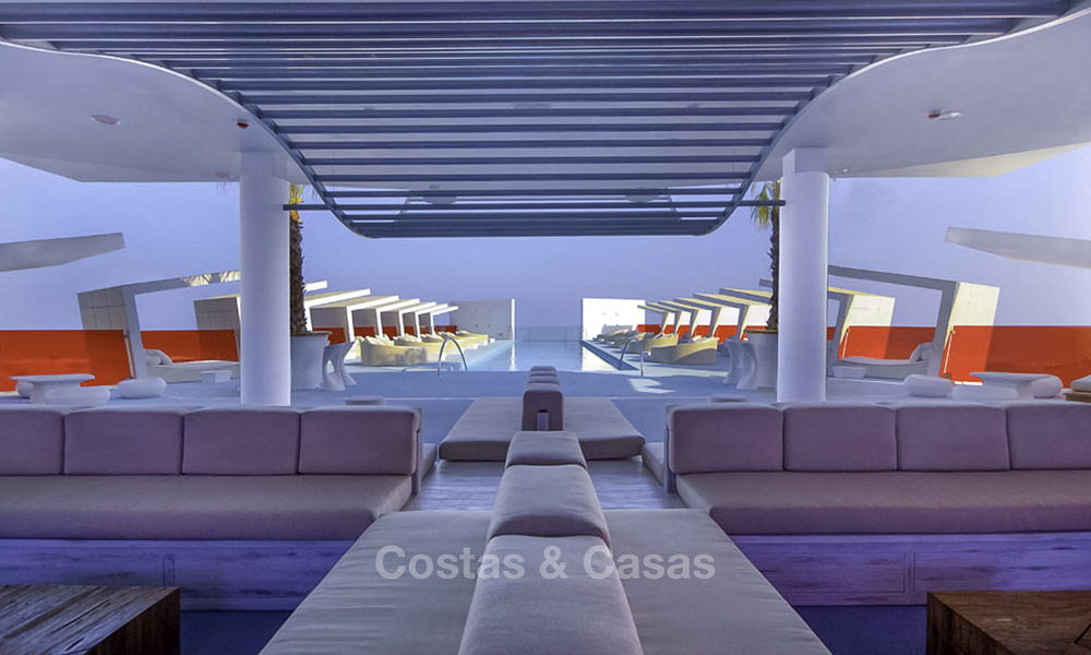 Kwalitatief gelijkvloers appartement met privétuin en zwembad te koop in Fuengirola, Costa del Sol 796760