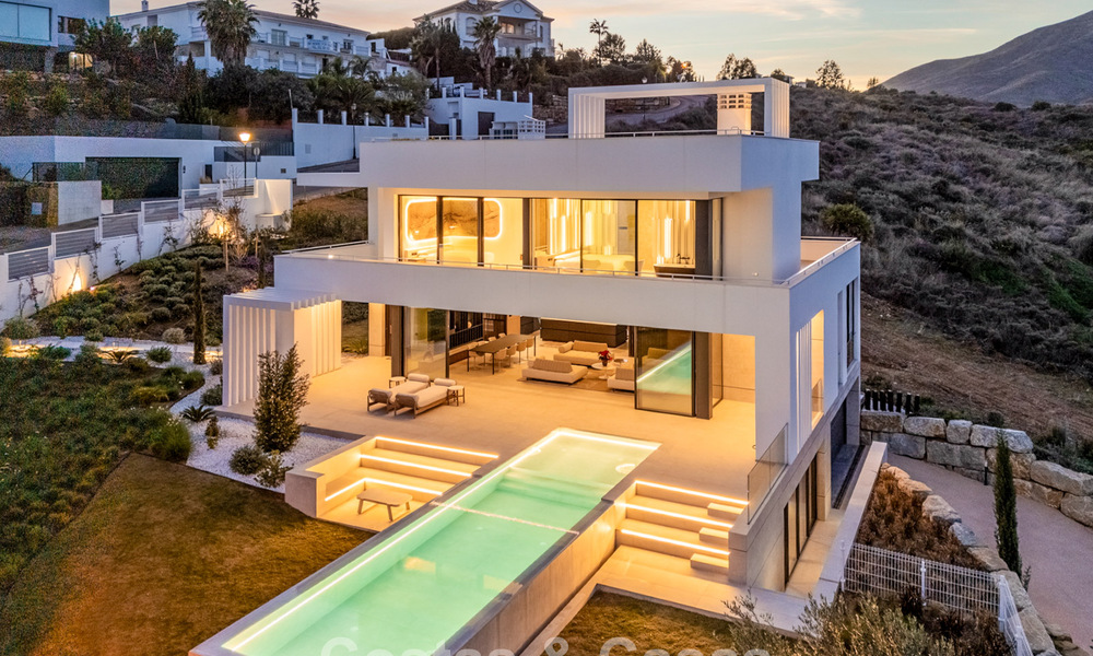Gloednieuwe, geavanceerde moderne villa te koop nabij een golfresort in Mijas, Costa del Sol 796669