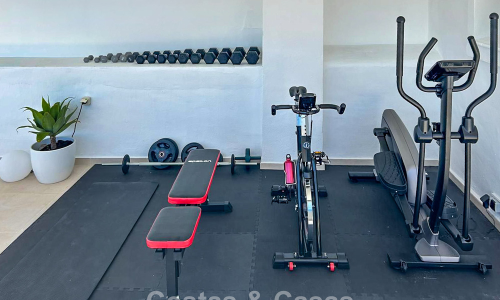 Luxueus duplex penthouse te koop in een gated complex in Nueva Andalucia’s golfvallei, Marbella 796728