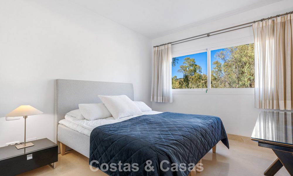 Luxueus duplex penthouse te koop in een gated complex in Nueva Andalucia’s golfvallei, Marbella 796729