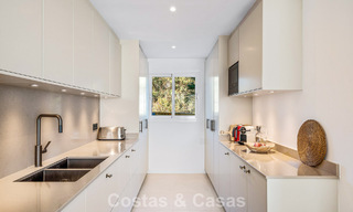 Luxueus duplex penthouse te koop in een gated complex in Nueva Andalucia’s golfvallei, Marbella 796738 