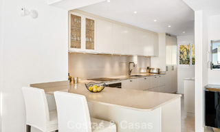 Luxueus duplex penthouse te koop in een gated complex in Nueva Andalucia’s golfvallei, Marbella 796744 