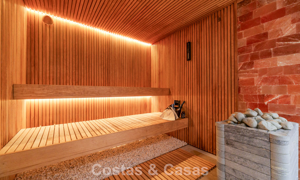 Exclusieve, moderne luxevilla te koop op loopafstand van het strand in het oostelijk deel van Marbella 796871