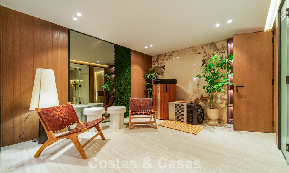 Exclusieve, moderne luxevilla te koop op loopafstand van het strand in het oostelijk deel van Marbella 796872