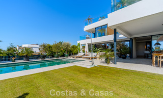 Exclusieve, moderne luxevilla te koop op loopafstand van het strand in het oostelijk deel van Marbella 796878 