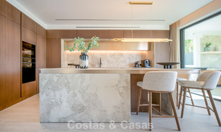 Exclusieve, moderne luxevilla te koop op loopafstand van het strand in het oostelijk deel van Marbella 796880 