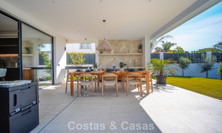 Exclusieve, moderne luxevilla te koop op loopafstand van het strand in het oostelijk deel van Marbella 796881 