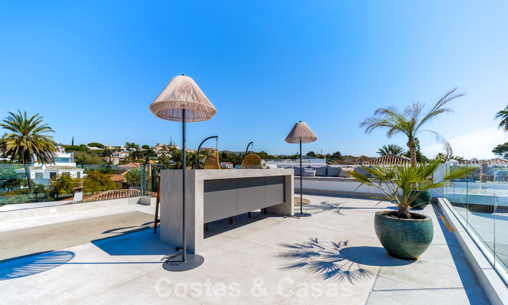 Exclusieve, moderne luxevilla te koop op loopafstand van het strand in het oostelijk deel van Marbella 796906