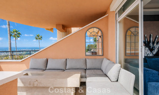 Ruim appartement met panoramisch golf- en zeezicht te koop in Nueva Andalucia, Marbella 796917 