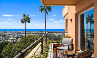 Ruim appartement met panoramisch golf- en zeezicht te koop in Nueva Andalucia, Marbella 796926 