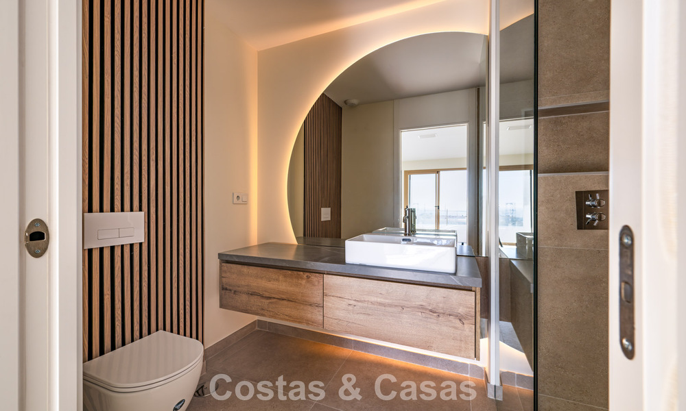 Instapklaar! Luxueuze, moderne appartementen met panoramisch zeezicht te koop in Mijas’ golfvallei aan de Costa del Sol 797109