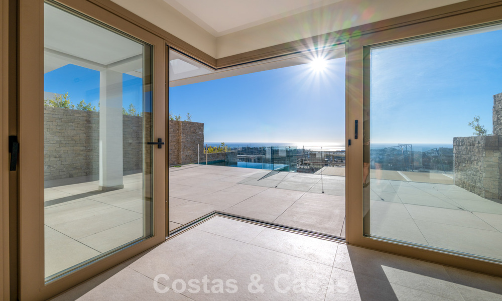Instapklaar! Luxueuze, moderne appartementen met panoramisch zeezicht te koop in Mijas’ golfvallei aan de Costa del Sol 797110