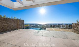 Instapklaar! Luxueuze, moderne appartementen met panoramisch zeezicht te koop in Mijas’ golfvallei aan de Costa del Sol 797111 