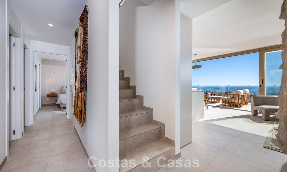Instapklaar! Luxueuze, moderne appartementen met panoramisch zeezicht te koop in Mijas’ golfvallei aan de Costa del Sol 797118