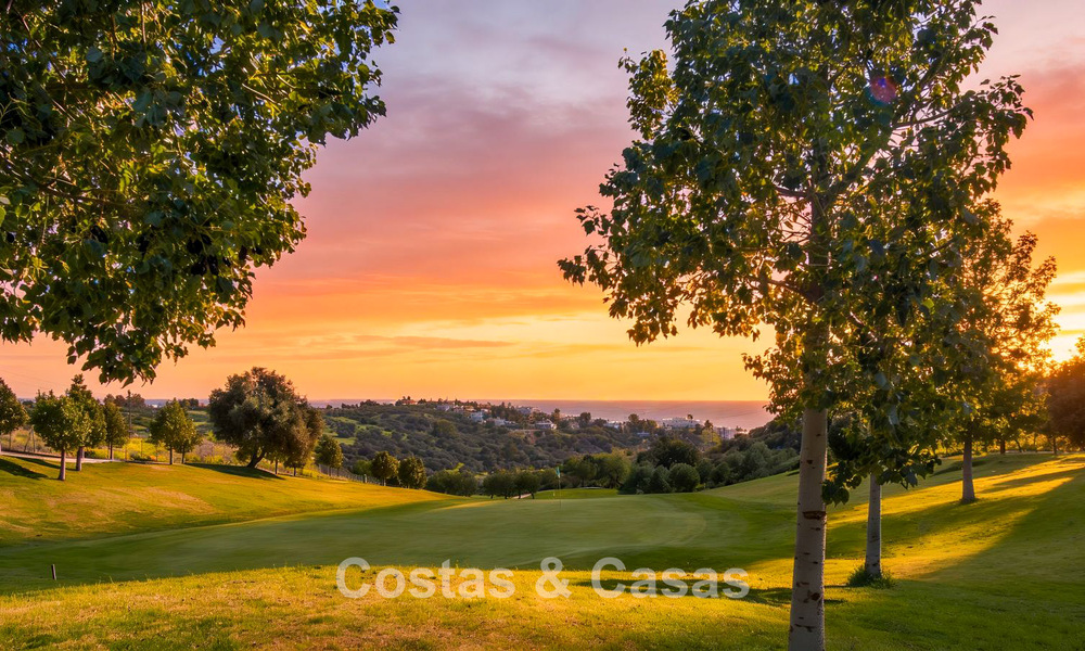 Moderne nieuwbouwvilla’s te koop direct aan de golfbaan vlak bij Estepona centrum 796970