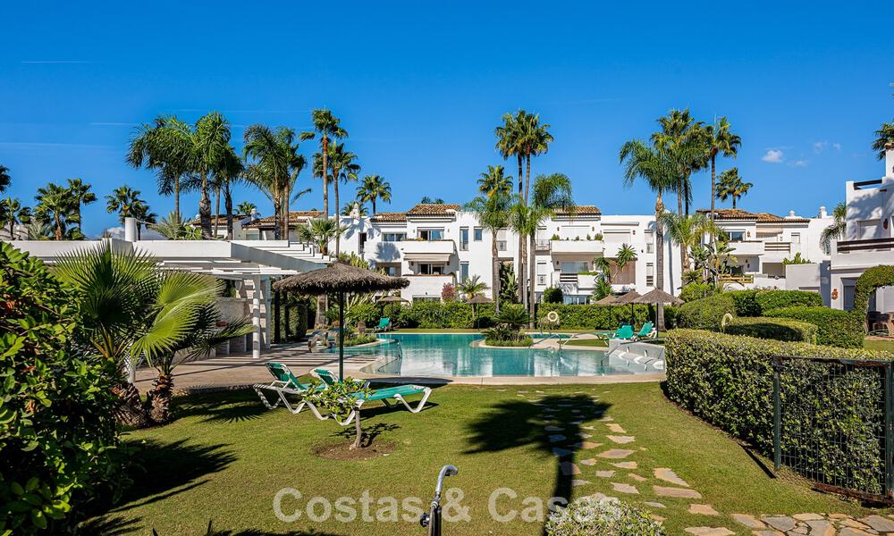 Elegant gerenoveerd appartement te koop op loopafstand van het strand op de New Golden Mile tussen Marbella en Estepona 797238