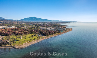 Luxueus duplex penthouse te koop in een vijfsterren strandcomplex op de New Golden Mile tussen Marbella en Estepona 797266 