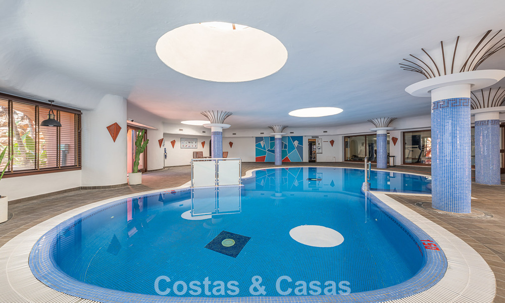 Luxueus duplex penthouse te koop in een vijfsterren strandcomplex op de New Golden Mile tussen Marbella en Estepona 797731
