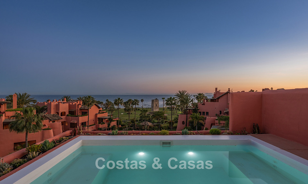 Luxueus duplex penthouse te koop in een vijfsterren strandcomplex op de New Golden Mile tussen Marbella en Estepona 797757