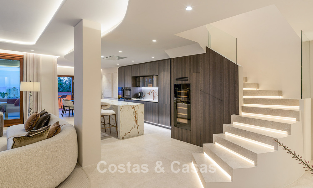 Luxueus duplex penthouse te koop in een vijfsterren strandcomplex op de New Golden Mile tussen Marbella en Estepona 797772