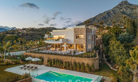 Gesofisticeerde luxevilla te koop in een exclusieve, rustige, gated woonwijk op de Golden Mile van Marbella 798015