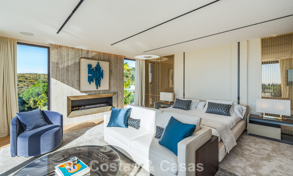 Gesofisticeerde luxevilla te koop in een exclusieve, rustige, gated woonwijk op de Golden Mile van Marbella 798032