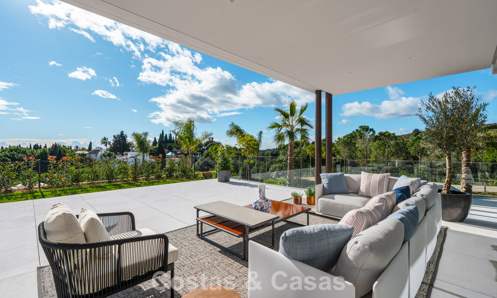 Gesofisticeerde luxevilla te koop in een exclusieve, rustige, gated woonwijk op de Golden Mile van Marbella 798034