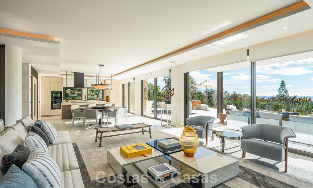 Gesofisticeerde luxevilla te koop in een exclusieve, rustige, gated woonwijk op de Golden Mile van Marbella 798036