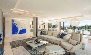 Gesofisticeerde luxevilla te koop in een exclusieve, rustige, gated woonwijk op de Golden Mile van Marbella 798044 
