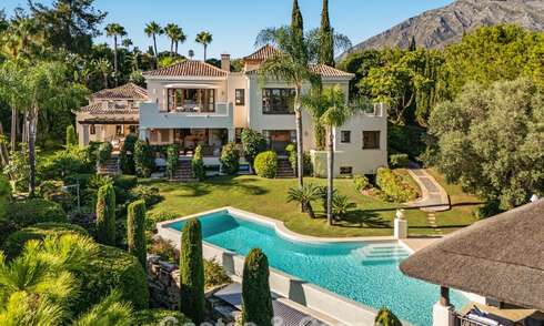 Opmerkelijke, Spaanse luxevilla te koop in een groene oase aan de Golden Mile van Marbella 798177