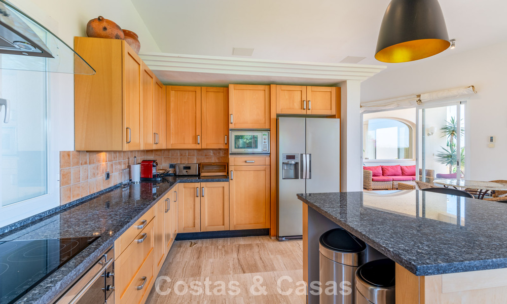 Exclusieve villa met mediterrane bouwstijl te koop op een riant perceel in Marbella - Benahavis 797057