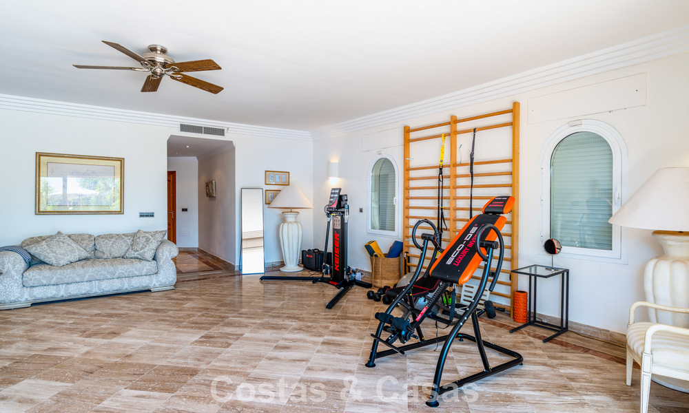 Exclusieve villa met mediterrane bouwstijl te koop op een riant perceel in Marbella - Benahavis 797080