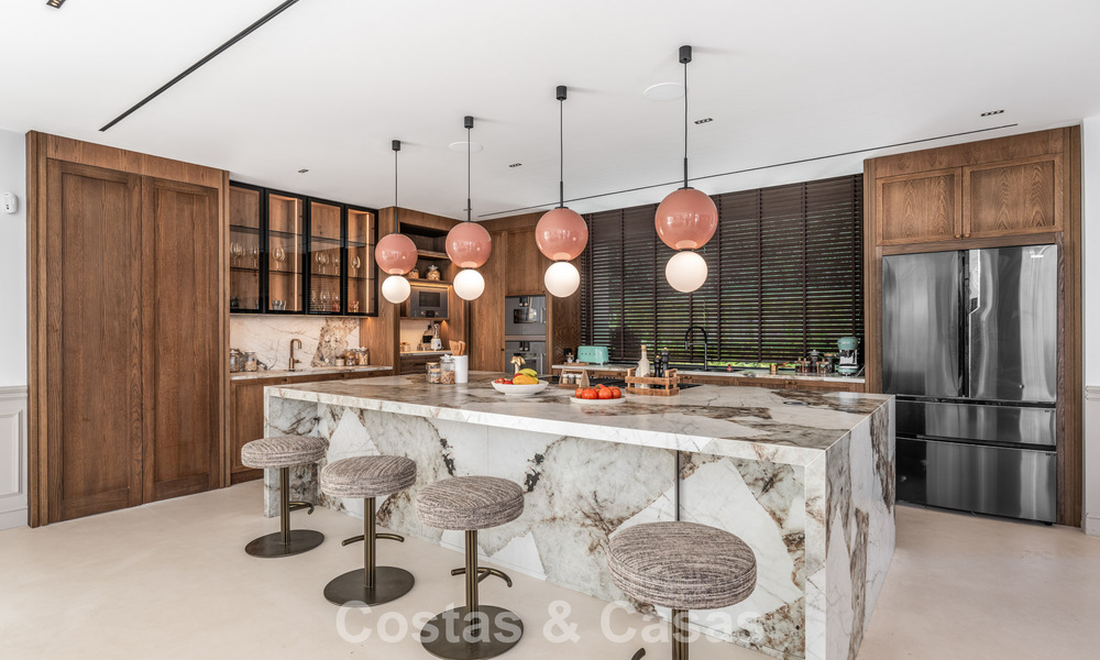 Exclusieve luxevilla met spectaculair indoor en outdoor zwembad te koop in Nueva Andalucía, Marbella 798059