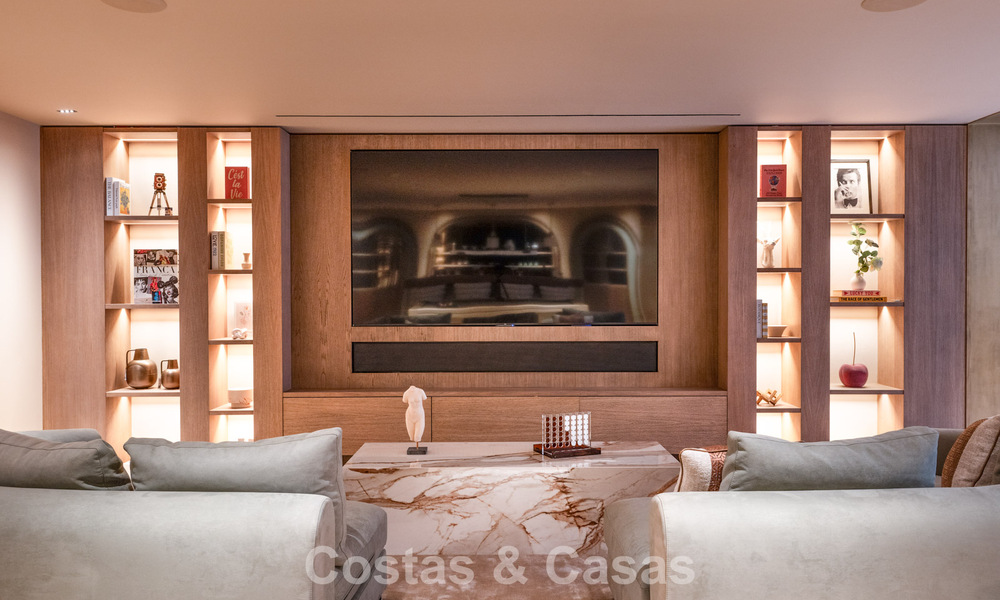 Exclusieve luxevilla met spectaculair indoor en outdoor zwembad te koop in Nueva Andalucía, Marbella 798069