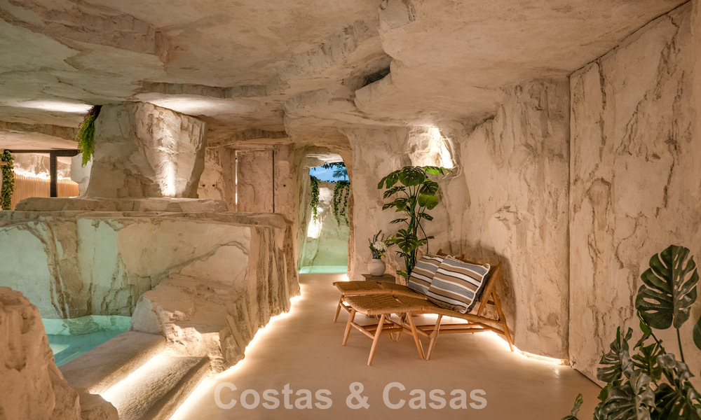 Exclusieve luxevilla met spectaculair indoor en outdoor zwembad te koop in Nueva Andalucía, Marbella 798071