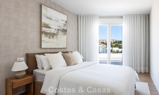 Modern penthouse met ‘wraparound’ terras en 360° uitzicht te koop in Nueva Andalucia, Marbella 798083 