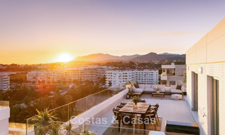 Modern penthouse met ‘wraparound’ terras en 360° uitzicht te koop in Nueva Andalucia, Marbella 798085 