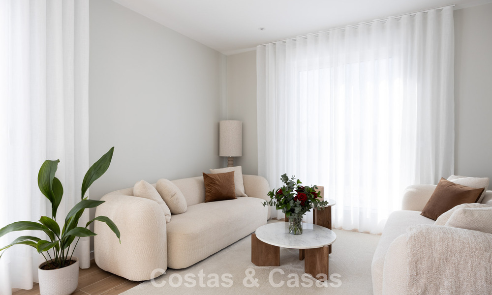 Modern penthouse met ‘wraparound’ terras en 360° uitzicht te koop in Nueva Andalucia, Marbella 798089