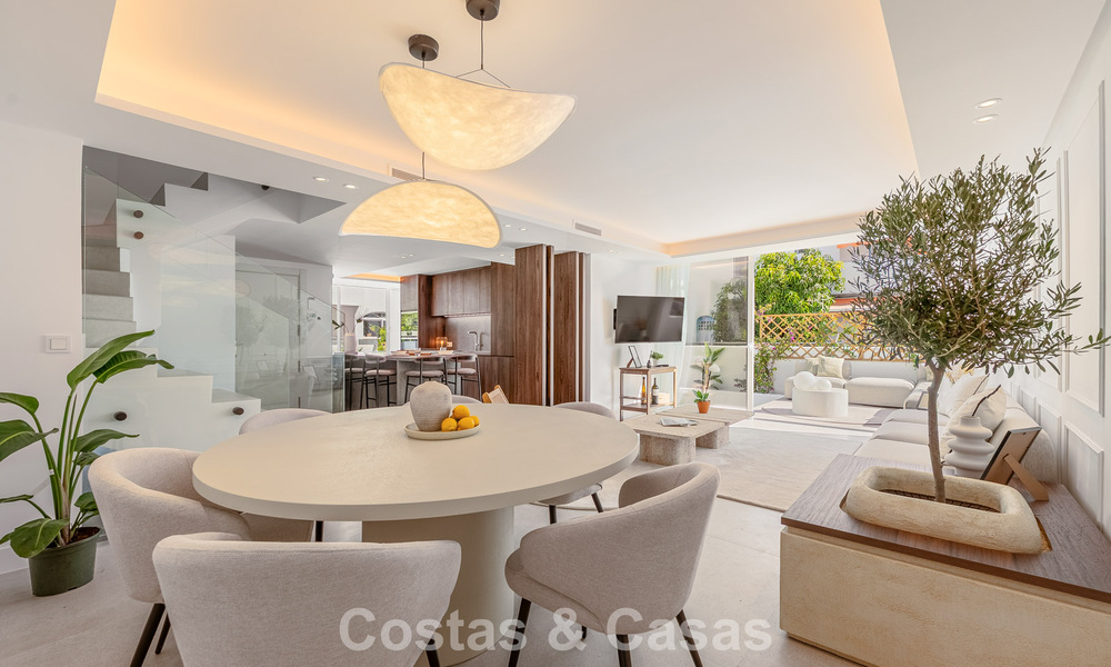 Gerenoveerd schakelwoning te koop aan de Golden Mile op loopafstand van het strand en Puente Romano, Marbella 797320