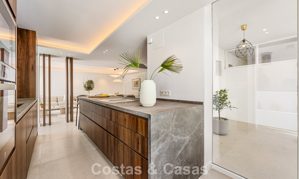 Gerenoveerd schakelwoning te koop aan de Golden Mile op loopafstand van het strand en Puente Romano, Marbella 797327