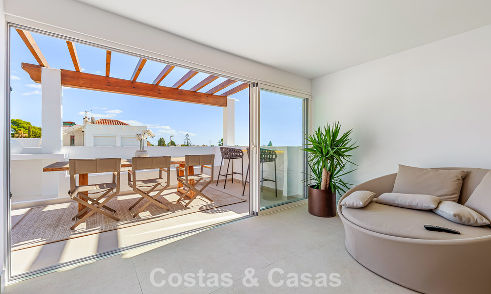 Gerenoveerd schakelwoning te koop aan de Golden Mile op loopafstand van het strand en Puente Romano, Marbella 797341