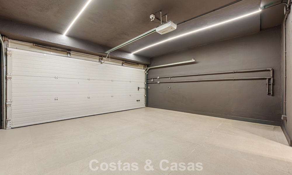 Gerenoveerd schakelwoning te koop aan de Golden Mile op loopafstand van het strand en Puente Romano, Marbella 797351