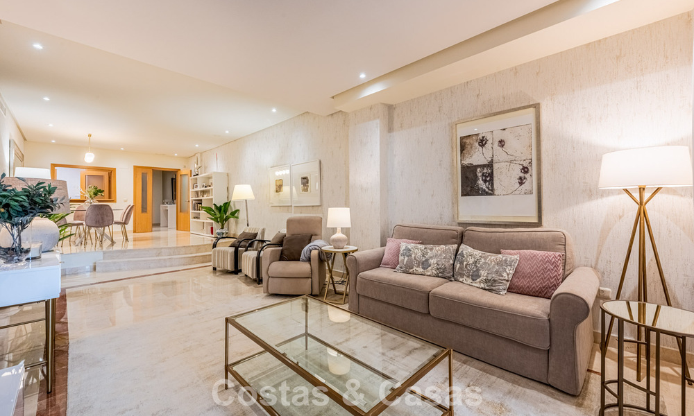 Exclusief appartement te koop op 150m van het strand nabij Puerto Banus, Marbella 797158