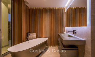 Exclusieve, moderne strandvilla te koop met directe toegang tot het strand in Mijas, Costa del Sol 797388 