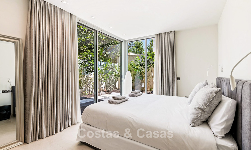 Exclusieve, moderne strandvilla te koop met directe toegang tot het strand in Mijas, Costa del Sol 797392