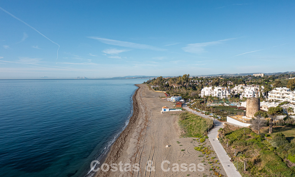 Eersteklas appartement te koop met zeezicht in een strandcomplex op de New Golden Mile tussen Marbella en Estepona 797419