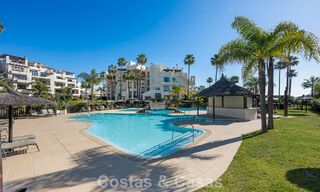 Eersteklas appartement te koop met zeezicht in een strandcomplex op de New Golden Mile tussen Marbella en Estepona 797429 