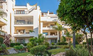 Eersteklas appartement te koop met zeezicht in een strandcomplex op de New Golden Mile tussen Marbella en Estepona 797451 