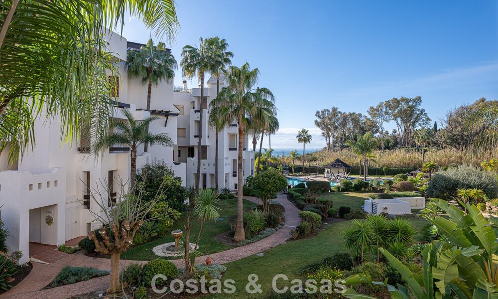 Eersteklas appartement te koop met zeezicht in een strandcomplex op de New Golden Mile tussen Marbella en Estepona 797462