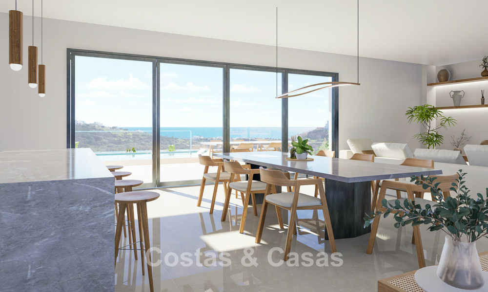 Nieuw villaproject te koop dicht bij het strand en golfbanen in Casares, Costa del Sol 797470
